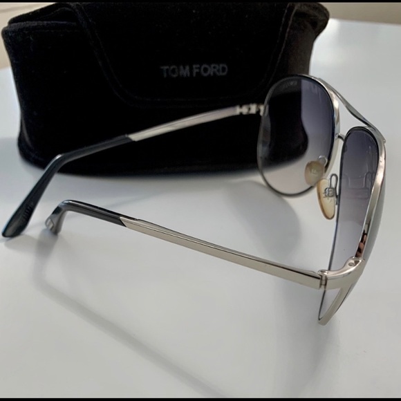 TOM FORD SUNGLASSES - Picture 3 of 6